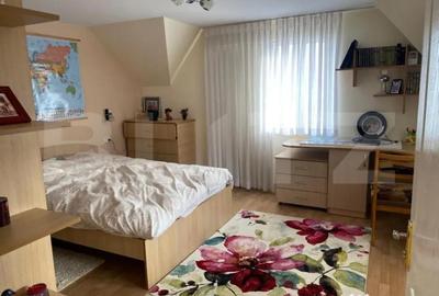 Casă cu 4 camere cu Teren 1050 Mp în Central - 1