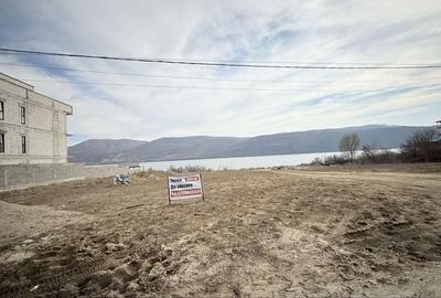 Spațiu comercial, în Eșelnița - 4