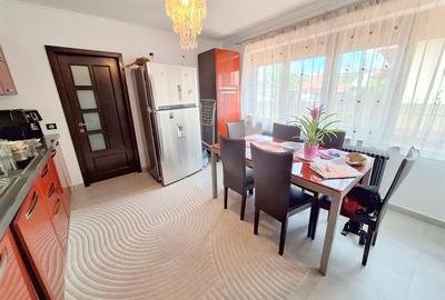 Casă cu 7 camere cu Teren 360 Mp în Central - 7