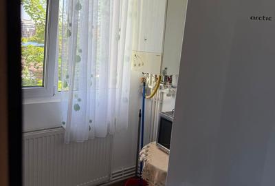Garsonieră semidecomandată în Tractorul