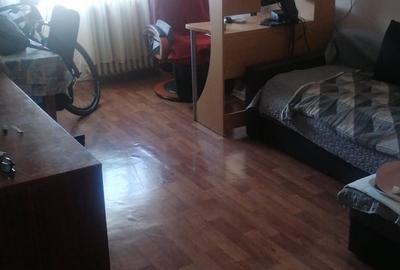Apartament cu 2 camere ~ zona Brosteni ~ etaj 3 din 4 ~ confort 1 decomandat - 6