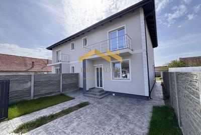 Casă cu 4 camere în Utvin