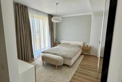 Casă cu 5 camere cu Teren 200 Mp în Central - 1