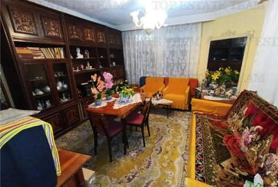 Casă cu 5 camere cu Teren 571 Mp în Slănic - 13