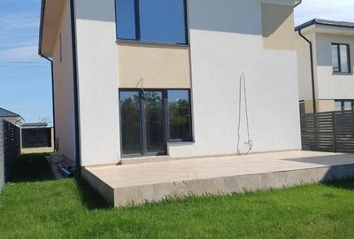 Casă individuală cu 4 camere cu Canalizare în Tunari - 5