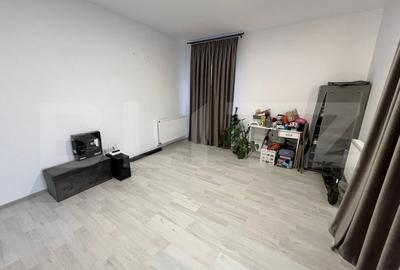 Apartament de vanzare, cu 3 camere, 80 mp, zona Sud - 17