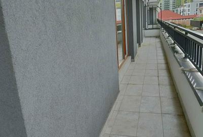 Apartament cu 3 camere decomandat în Tractorul - 8