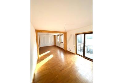 Casă individuală cu 6 camere cu Canalizare în Prelungirea Ghencea - 9