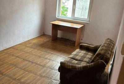 Apartament cu 2 camere zona Aleea Sporturilor etaj 2 din 4 confort 1 decomandat - 4