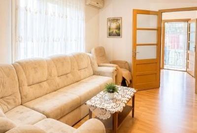 Casă cu 8 camere cu Teren 688 Mp în Pârneava - 4