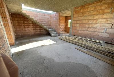 Casă cu 4 camere în Moșnița Veche - 5