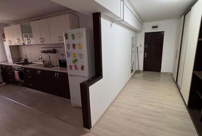 Apartament cu 2 camere decomandat în Cățelu - 2