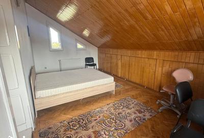 Casă cu 4 camere cu Teren 200 Mp în Central - 11