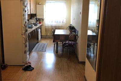 Apartament cu 3 camere decomandat, mobilat în Est - 2