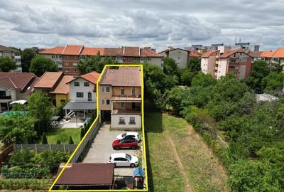 Casă cu 18 camere în Steaua