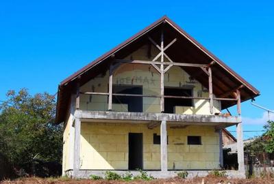 Casă cu 4 camere cu Teren 972 Mp în Merișor - 2