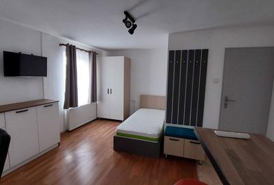 Apartament decomandat în Între Lacuri