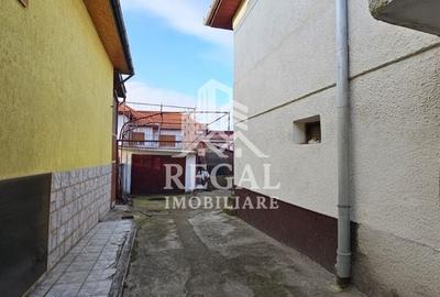 Casă individuală cu 5 camere cu Canalizare în Central - 3