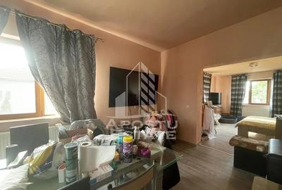 Apartament cu 3 camere decomandat, mobilat în Bujac - 11