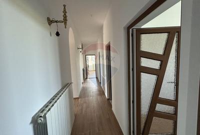 Casa cu 5 camere finisata si 10.400 m2 teren de vanzare in BOTIZ SM - 15