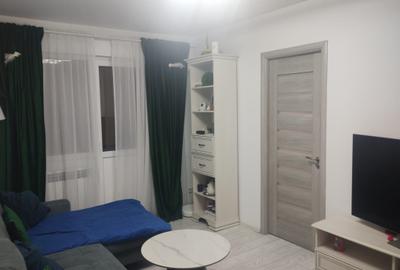 Apartament cu 3 camere nedecomandat, mobilat în Km 4-5 - 6