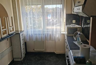 Inchiriez ap. 3 cam. Podgoria, etj 2 pre? 350 - 8