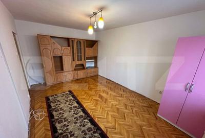 Apartament de vanzare, cu 2 camere, 42 mp, zona Decebal - 10