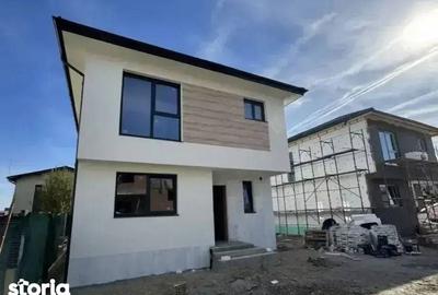 Casă cu 4 camere cu Teren 250 Mp în Odăi - 2