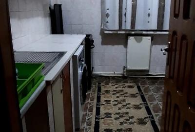 Apartament cu 2 camere semidecomandat în Craiovei