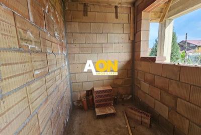 Casa la rosu, 4 camere, 2 bai, 345 mp teren, zona Ampoi 3 - 5