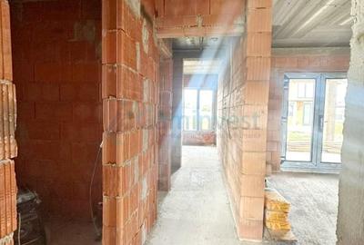 Casă individuală cu 4 camere cu Canalizare în Cihei - 8