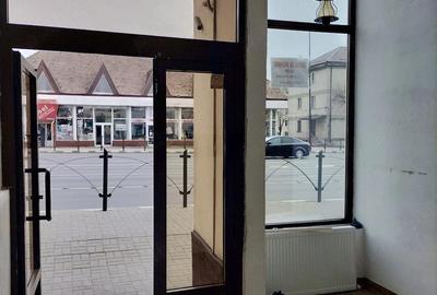 Spațiu comercial, de 34 mp, în 1 Mai - 2