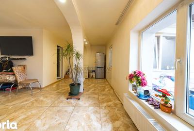 Casă cu 3 camere cu Canalizare în Rahova