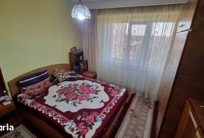 Apartament cu 3 camere decomandat, mobilat în Sud - 4