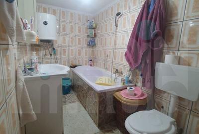 Casă cu 3 camere cu Teren 861 Mp în Central - 1