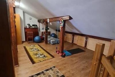 Casa, zona Tractorul - 33