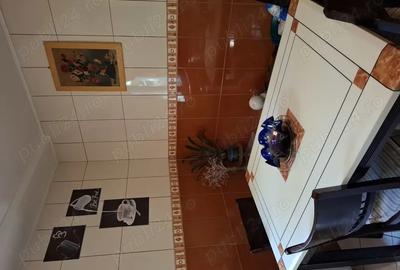 Parter inalt 4 , mijloc ,cu loc de parcare, Uioara 120000 pret fix. - 1