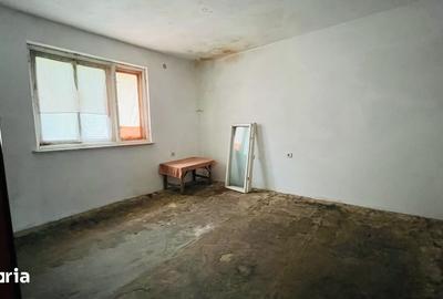 Casă cu 4 camere cu Teren 240 Mp în Central - 6