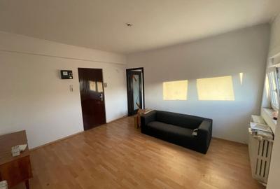 5 camere mansarda vis-a-vis de Palatul Cotroceni - 2
