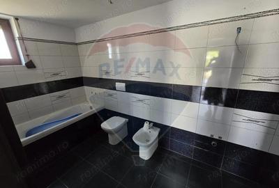 Casa / Vila cu 4 camere de vanzare in zona Periferie - 5