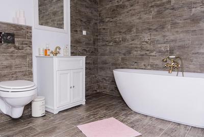 Apartament cu 3 camere decomandat în Ultracentral
