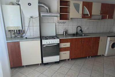 Apartament cu 2 camere decomandat în Buzaului