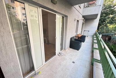 Apartament cu 2 camere decomandat în Baba Novac