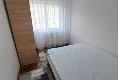 Apartament cu 3 camere decomandat în Calea București - 4