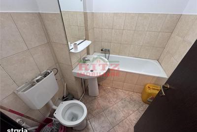 Apartament cu 3 camere semidecomandat în Central - 6