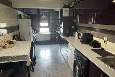 Apartament cu 3 camere decomandat în Central - 1