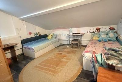 Apartament cu 4 camere decomandat în Bariera Vâlcii - 1