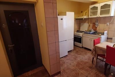 Garsonieră decomandată, mobilată în Central - 3