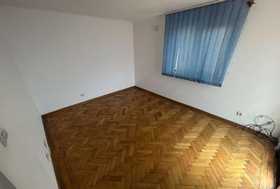 Casa caramida P+1, 5 camere, Delfinariu. - 12