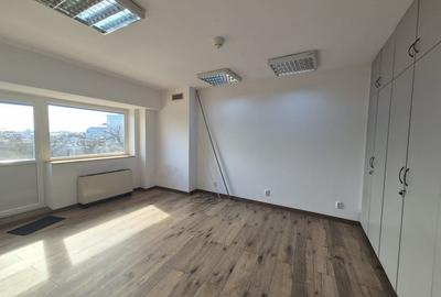 Birou, de 438 mp, în P-ța Victoriei - 3